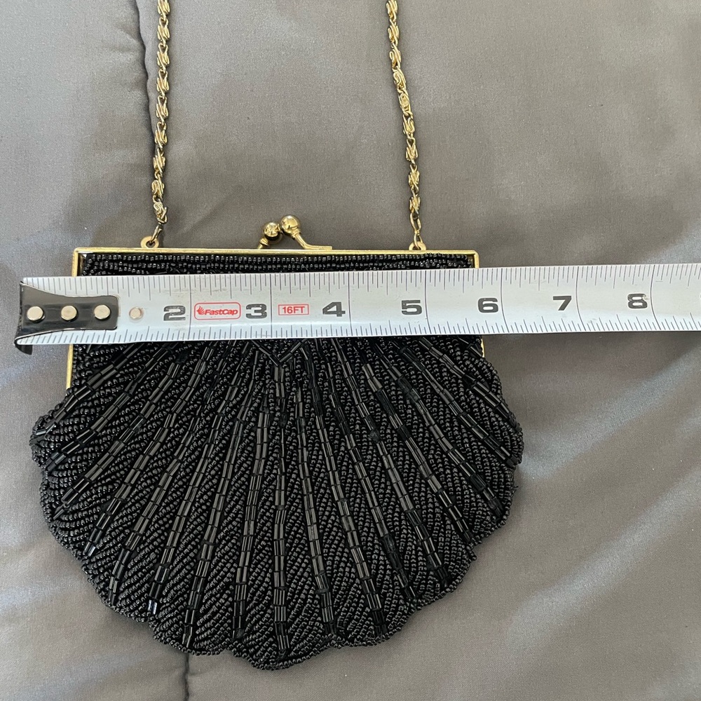 Vintage "La Regale" Black Beaded Scallop Evening Purse ~ Metal Chain Strap - Picture 3 of 9